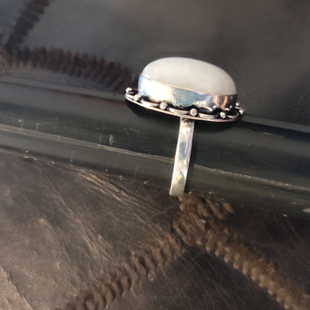 Moonstone silver plated stone ring size 8 - Picture 3 of 4